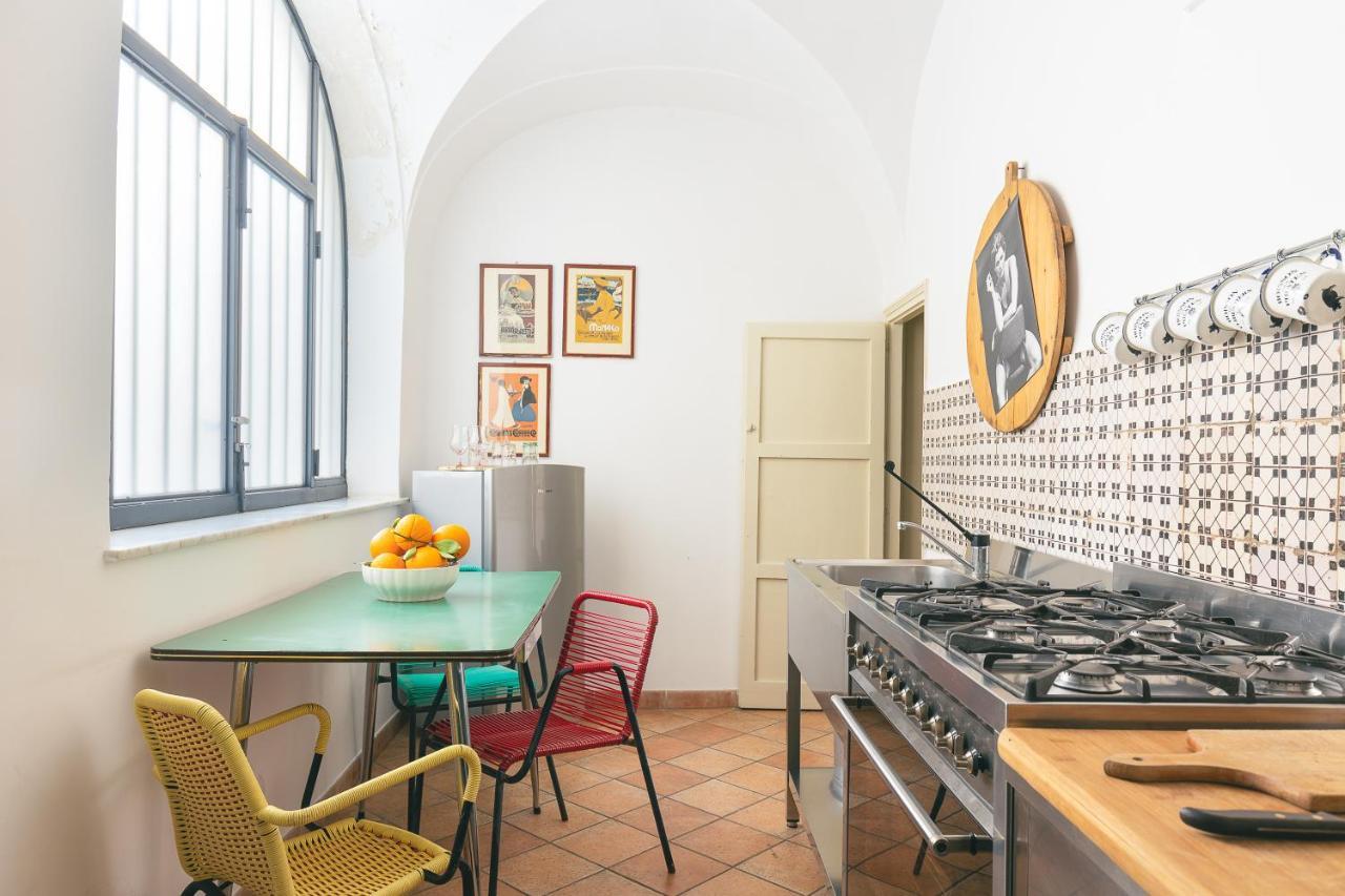 Dietro San Domenico Apartment Palermo Bagian luar foto
